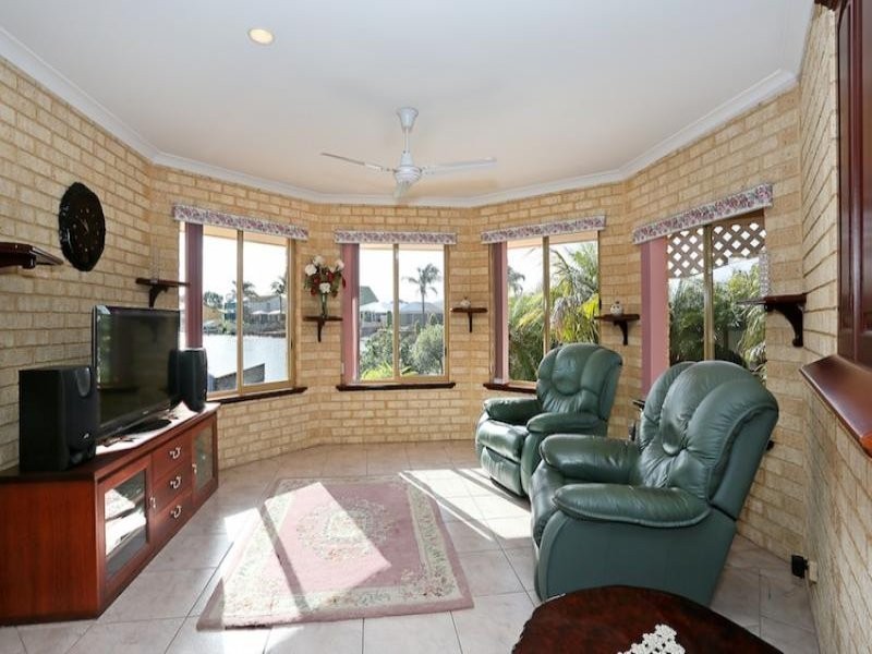 32 Woolah Place, South Yunderup WA 6208