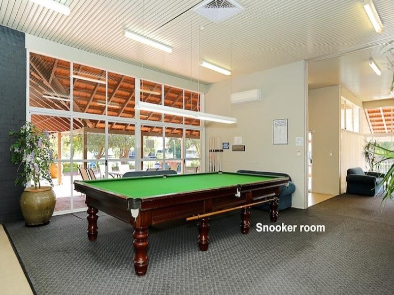 2/1 Lakes Crescent, South Yunderup WA 6208