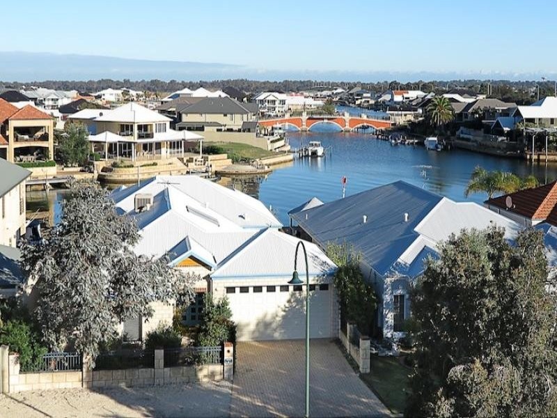 18 Tasman Loop, Dudley Park WA 6210