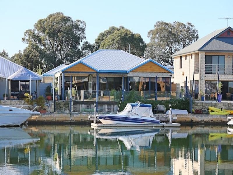 18 Tasman Loop, Dudley Park WA 6210