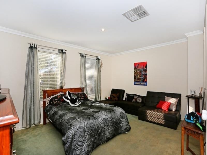 18 Tasman Loop, Dudley Park WA 6210