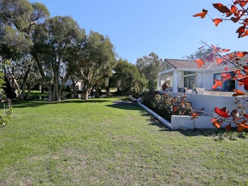 64 Thomasfield Place, Ravenswood WA 6208