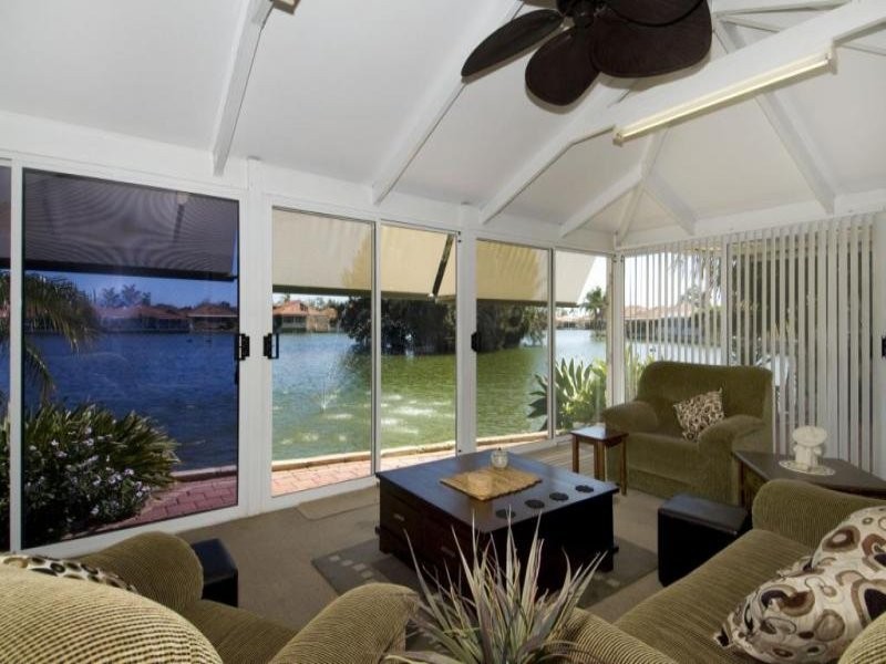 7 Lakes Crescent, South Yunderup WA 6208