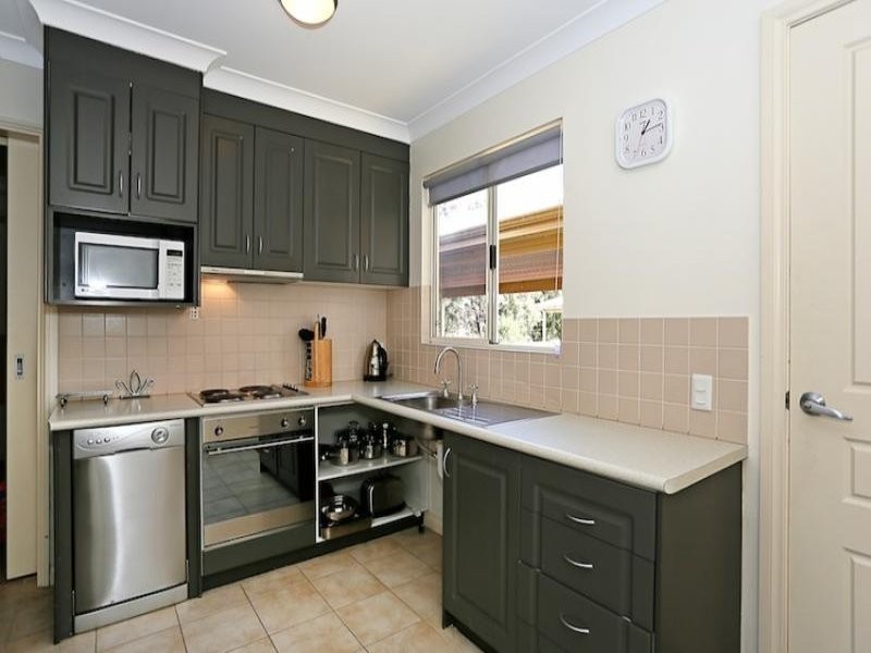 27/1 Lakes Crescent, South Yunderup WA 6208