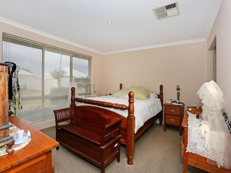 10 Zendora Court, Falcon WA 6210