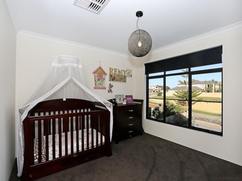 19 Northport Boulevard, Wannanup WA 6210