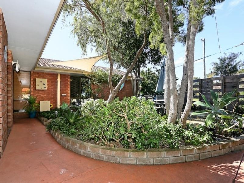 4 Yelta Street, Greenfields WA 6210