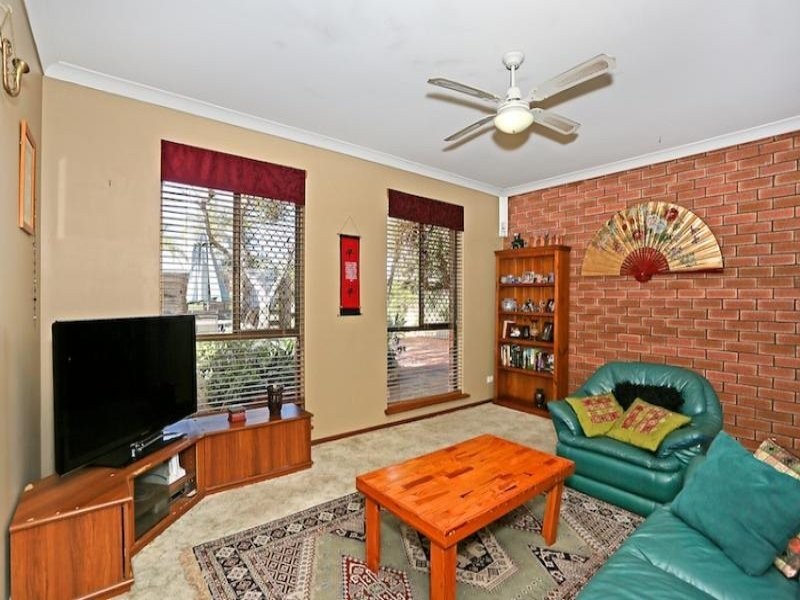 4 Yelta Street, Greenfields WA 6210