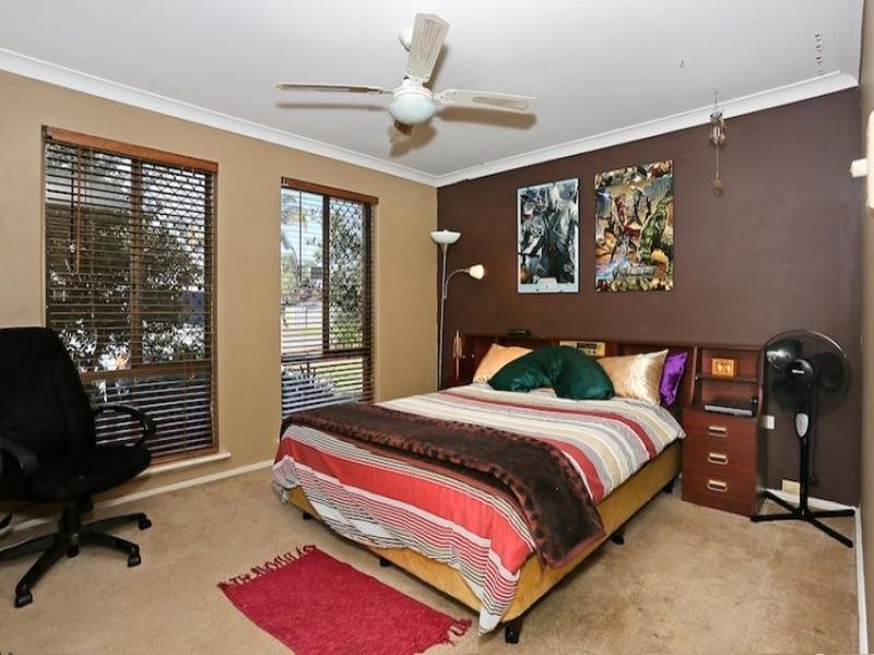 4 Yelta Street, Greenfields WA 6210