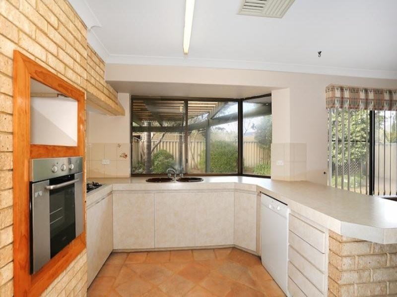 9 Seawind Drive, Silver Sands WA 6210