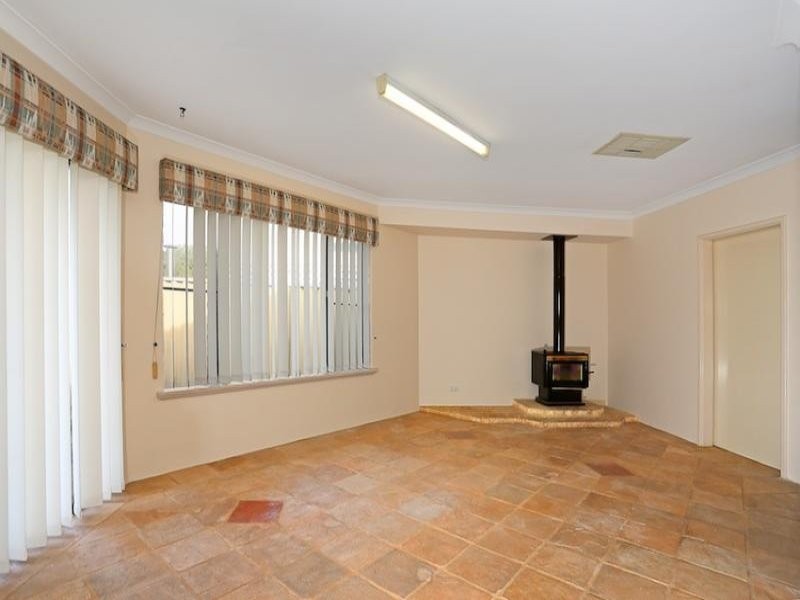 9 Seawind Drive, Silver Sands WA 6210