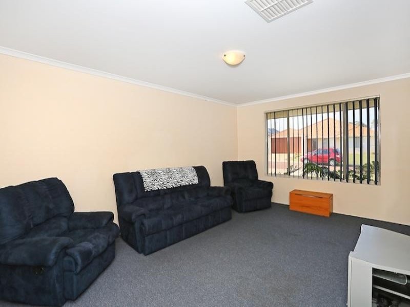 29 Albina Chase, Lakelands WA 6180