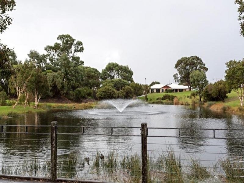 2/21 Pebble Beach Boulevard, Meadow Springs WA 6210