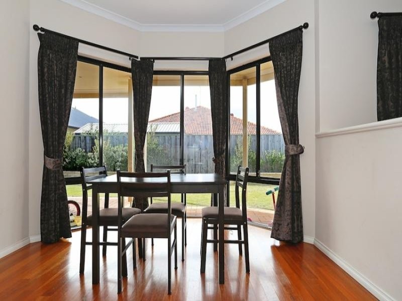 12 Calytrix Way, Halls Head WA 6210