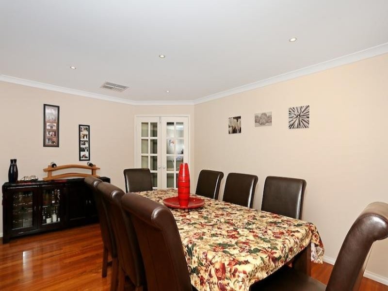 12 Calytrix Way, Halls Head WA 6210