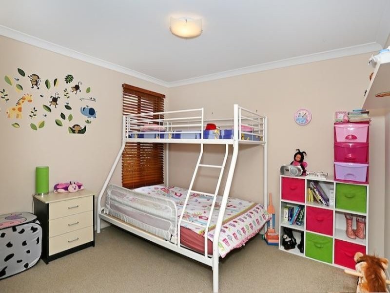 12 Calytrix Way, Halls Head WA 6210