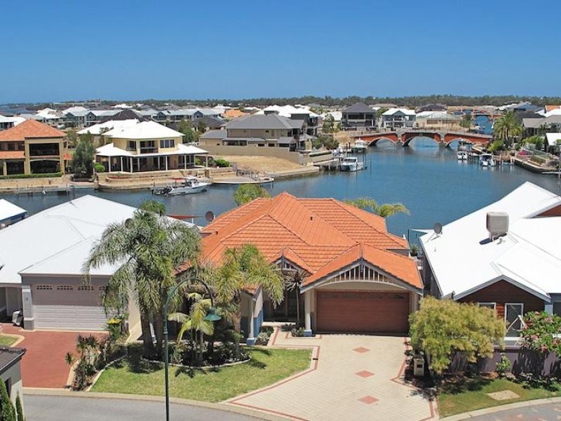 14 Tasman Loop, Dudley Park WA 6210