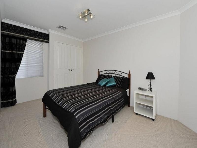 14 Tasman Loop, Dudley Park WA 6210