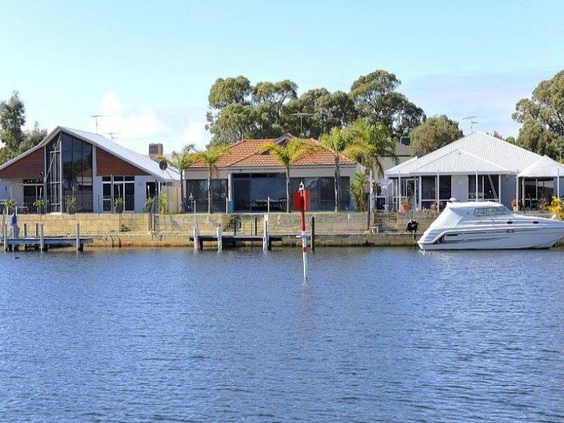 14 Tasman Loop, Dudley Park WA 6210