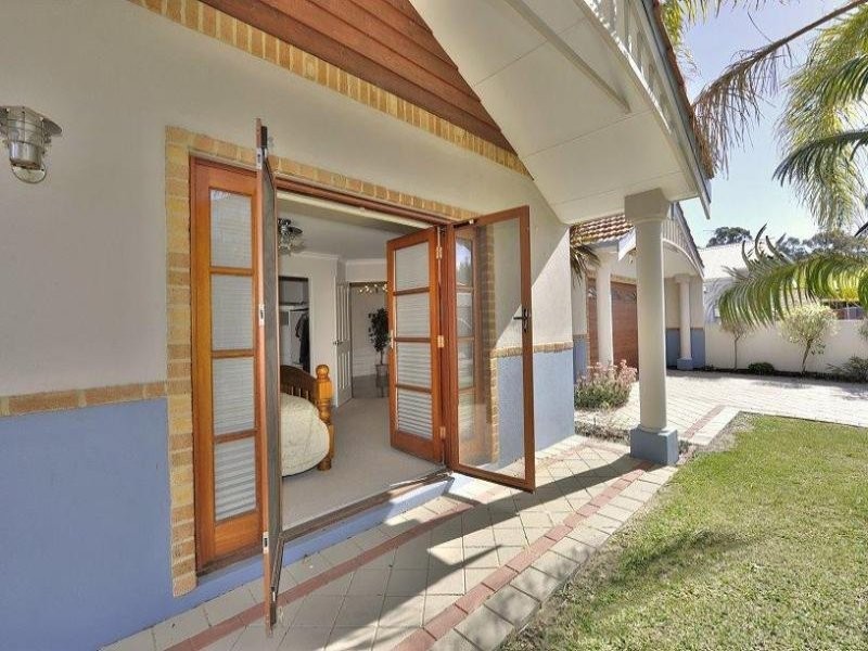 14 Tasman Loop, Dudley Park WA 6210