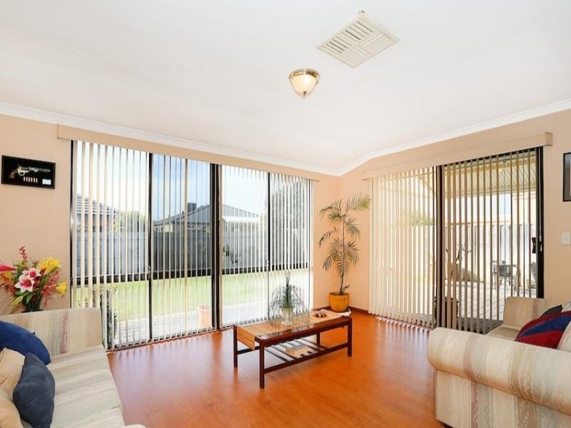 12 Keppel Mews, Halls Head WA 6210