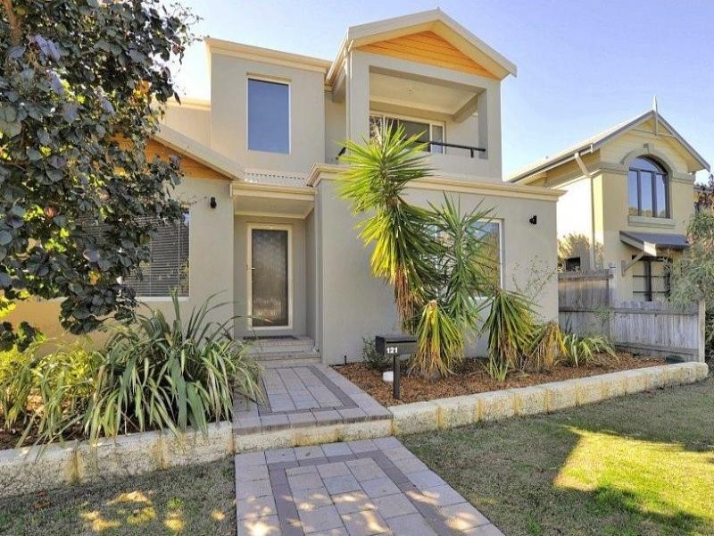 121 Darwin Terrace, Dudley Park WA 6210
