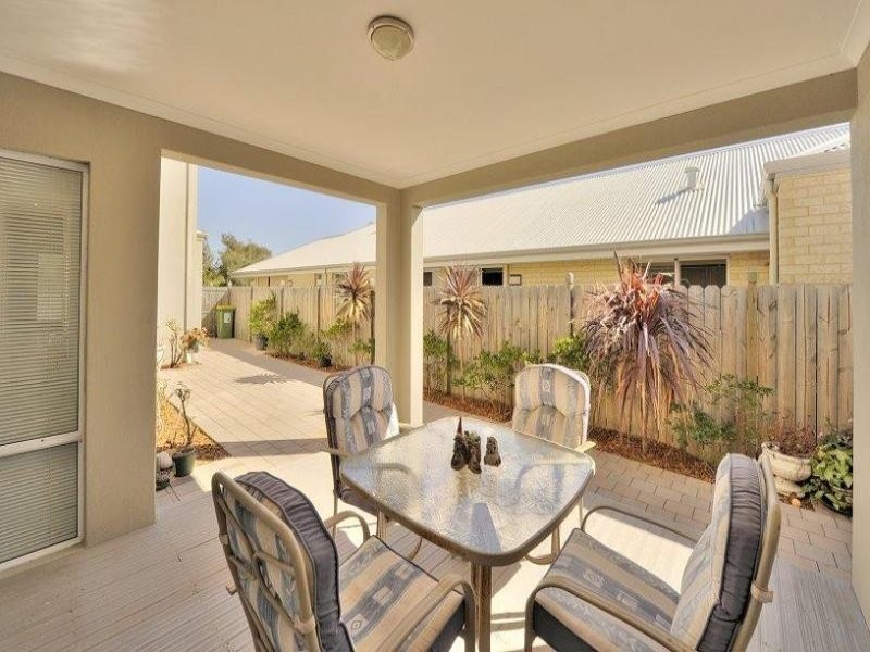 121 Darwin Terrace, Dudley Park WA 6210