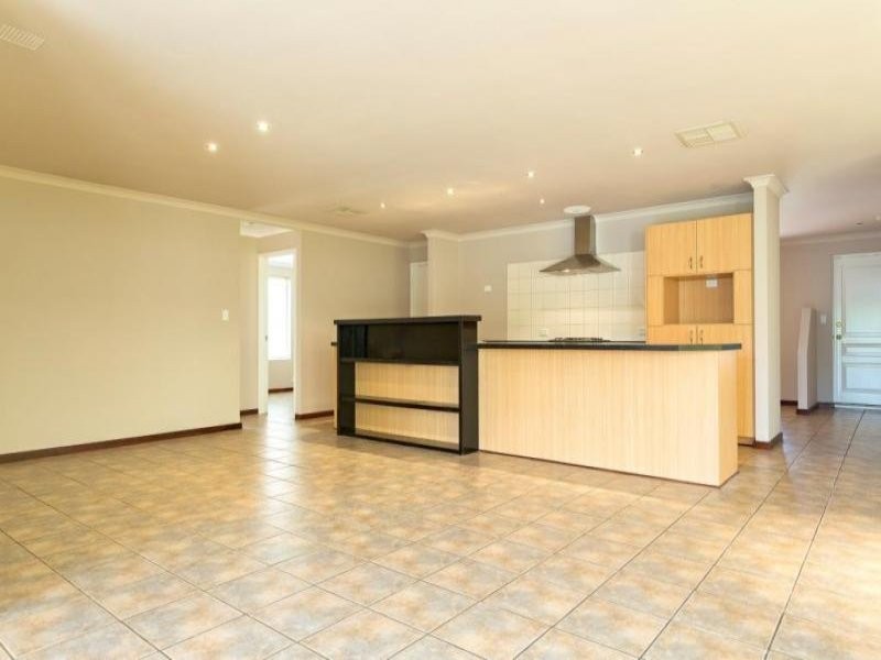 49 Mariners Cove Drive, Dudley Park WA 6210