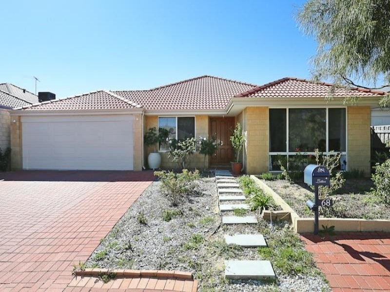 68 Buttercup Parkway, Halls Head WA 6210