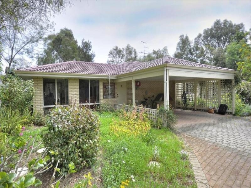 3 Redhill Place, Greenfields WA 6210