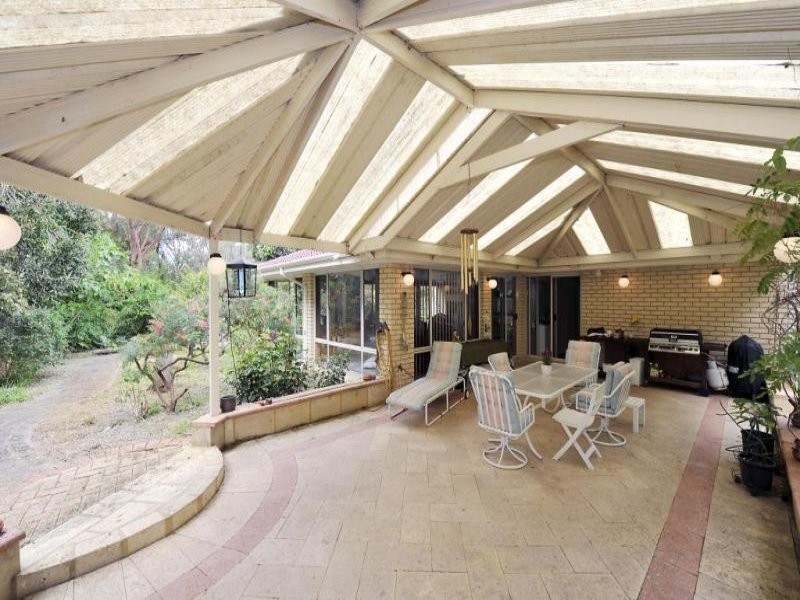 3 Redhill Place, Greenfields WA 6210
