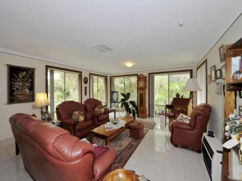 3 Redhill Place, Greenfields WA 6210
