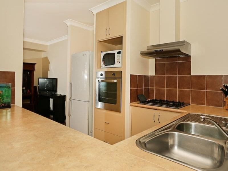 30 Saffron Loop, Falcon WA 6210