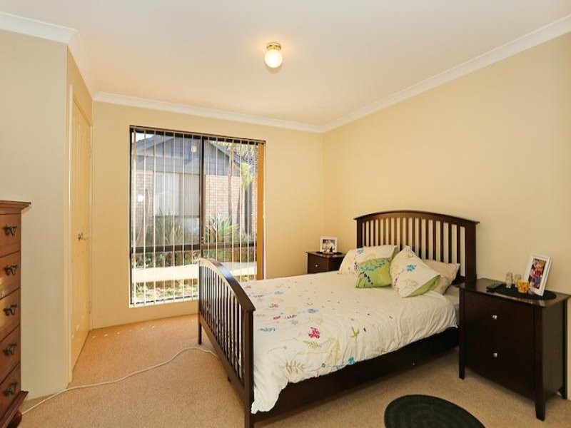 30 Saffron Loop, Falcon WA 6210