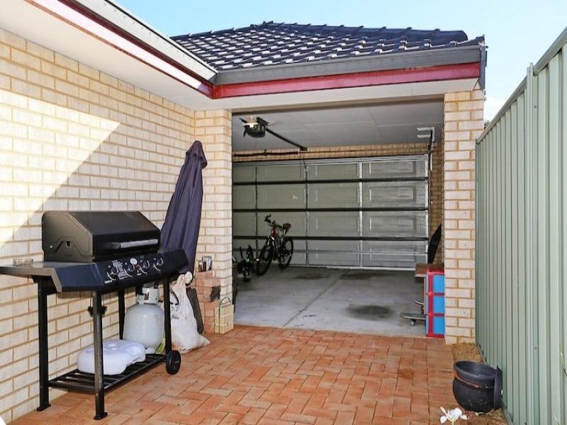 30 Saffron Loop, Falcon WA 6210
