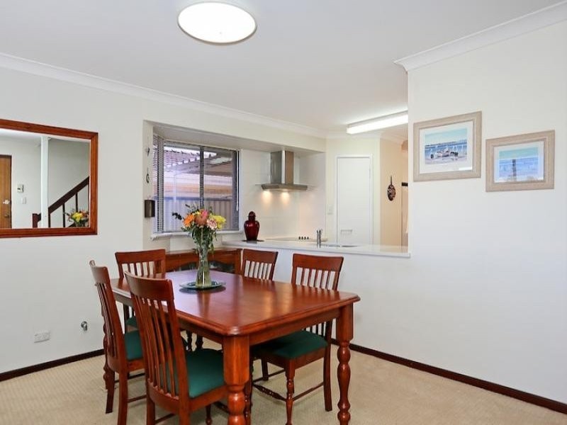27 Donnelly Gardens, Dudley Park WA 6210