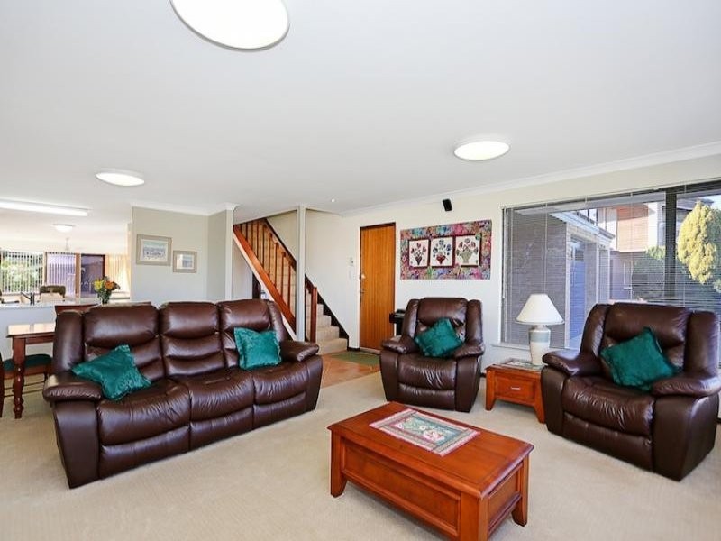 27 Donnelly Gardens, Dudley Park WA 6210