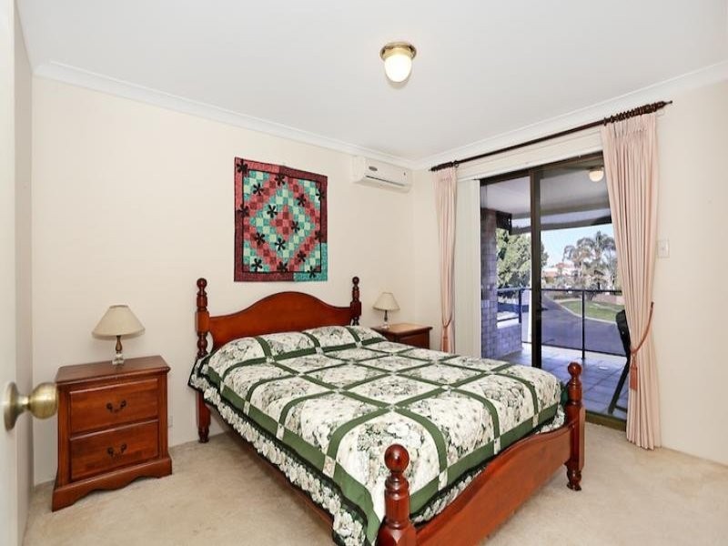 27 Donnelly Gardens, Dudley Park WA 6210