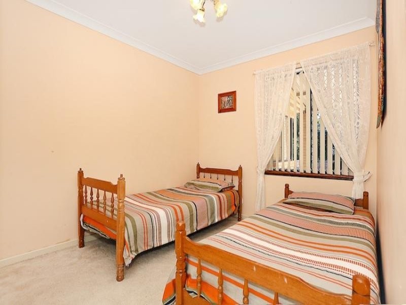 27 Donnelly Gardens, Dudley Park WA 6210