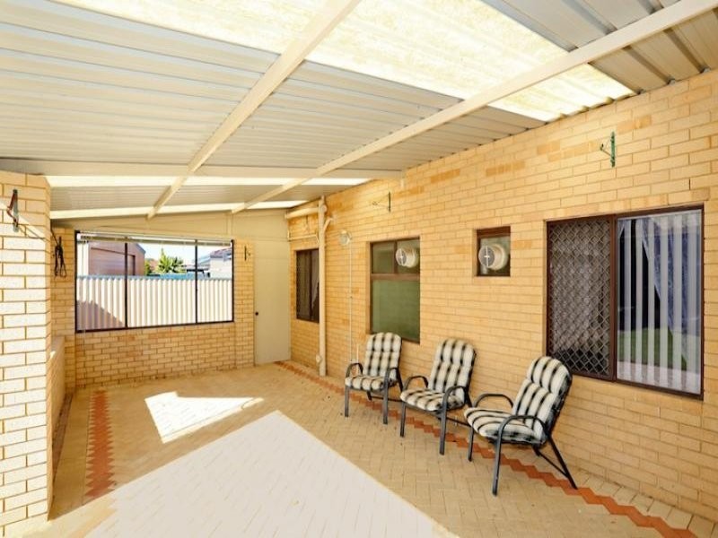 27 Donnelly Gardens, Dudley Park WA 6210