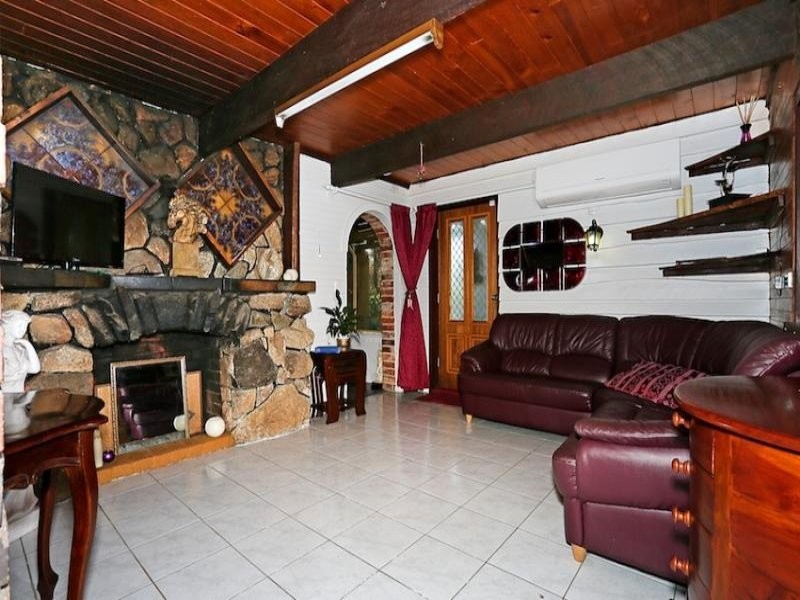 17 Eyre Close, Barragup WA 6209