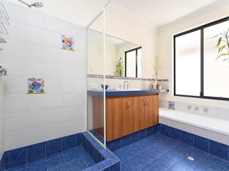 14 Chatsworth Drive, Erskine WA 6210