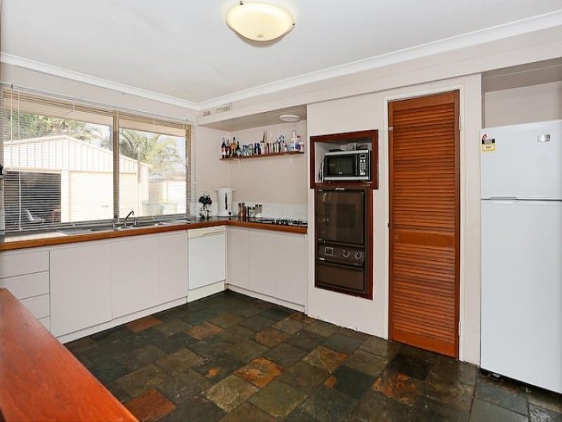 61 Sunningdale Chase, Meadow Springs WA 6210
