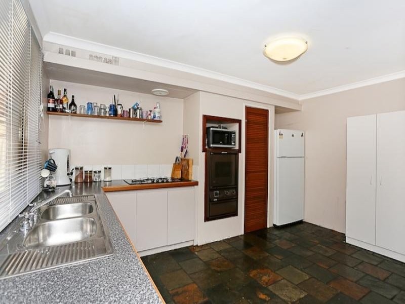 61 Sunningdale Chase, Meadow Springs WA 6210