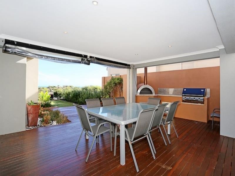 17 Abeona Parade, Madora Bay WA 6210