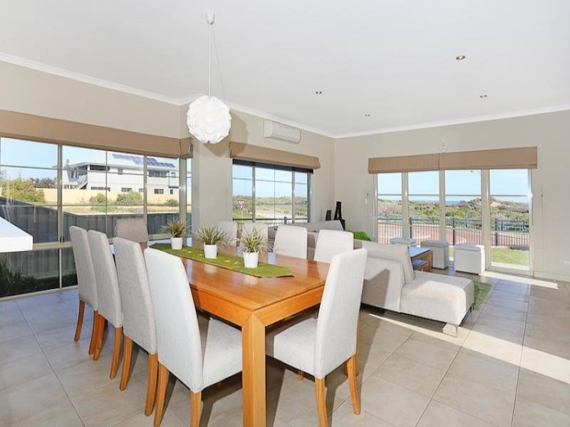 17 Abeona Parade, Madora Bay WA 6210