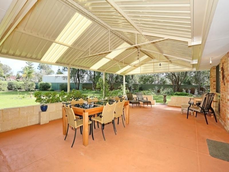 6 Bardoc Way, Greenfields WA 6210
