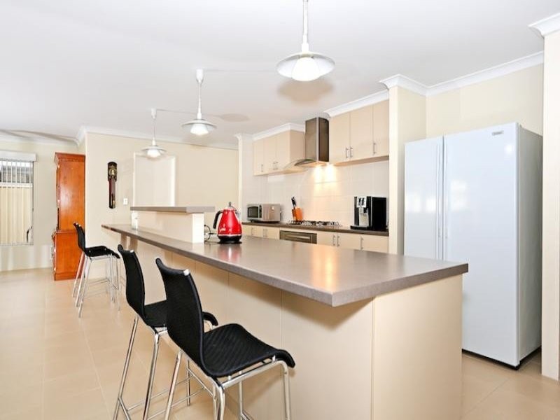 3 Harvest Chase, Madora Bay WA 6210