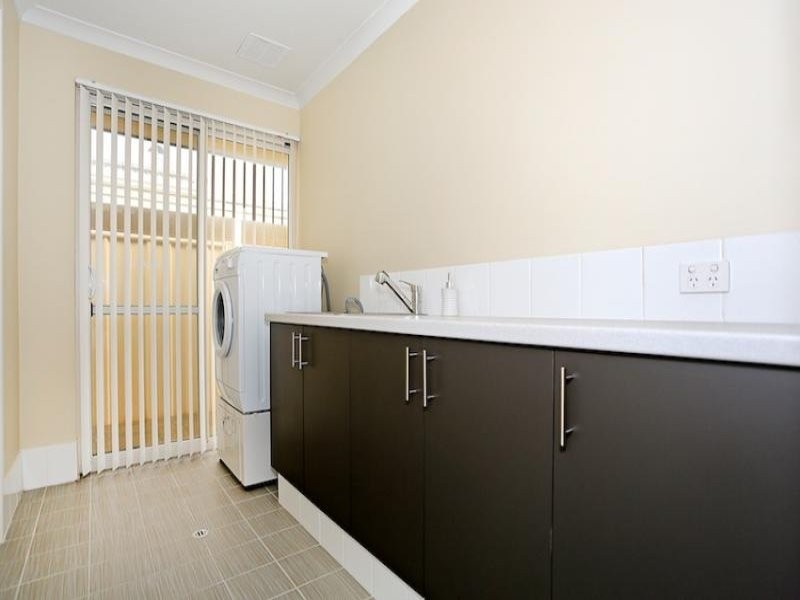 3 Harvest Chase, Madora Bay WA 6210