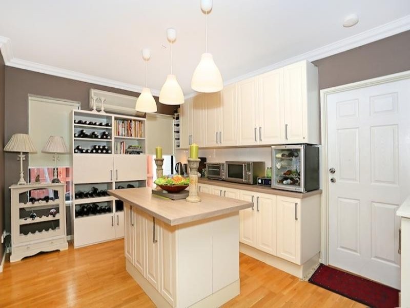 11 Pacifica Way, Dudley Park WA 6210